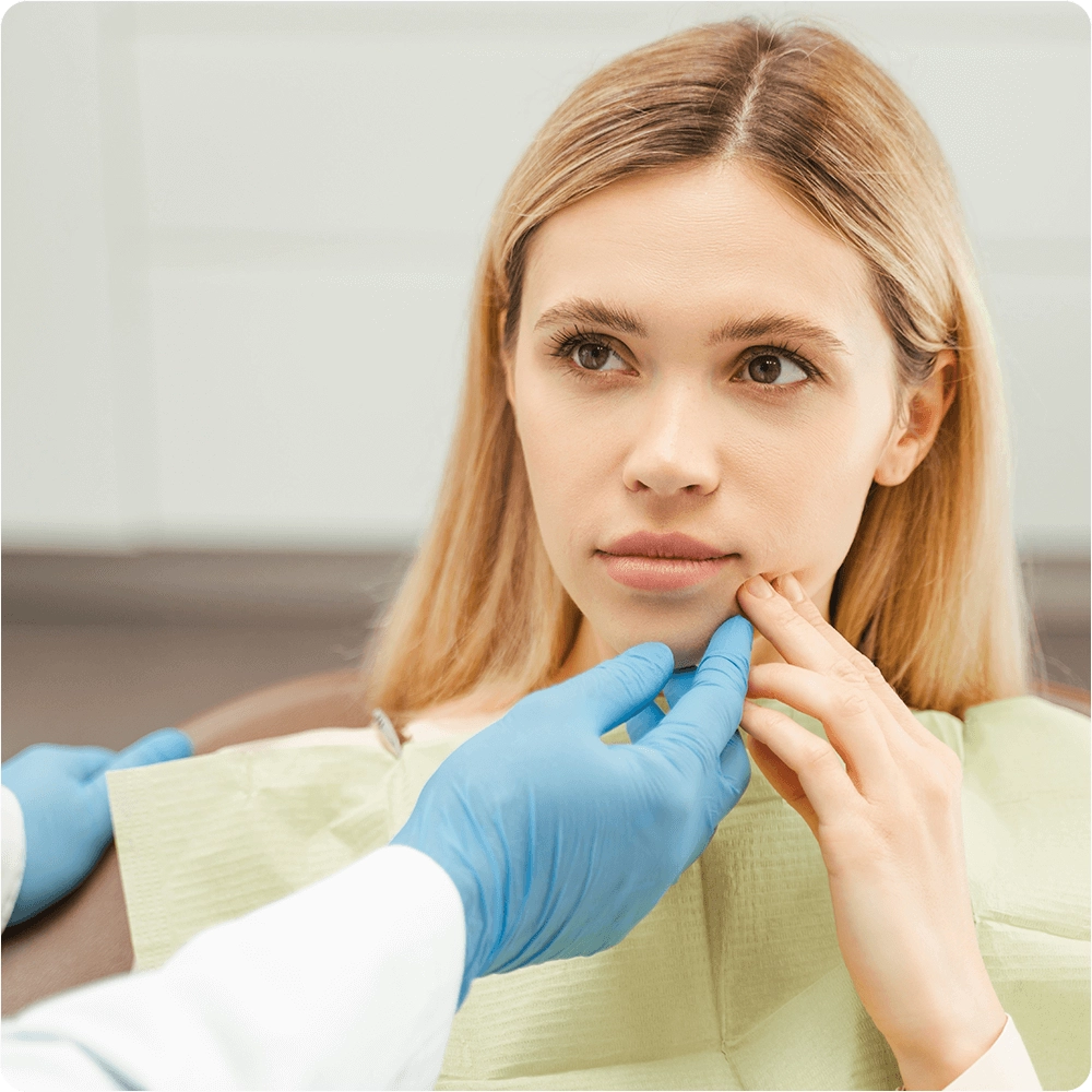 Patient with pain at the dentist